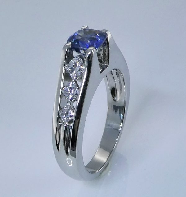 1.16CT CERTIFIED BLUE SAPPHIRE & 0.54CT DIAMONDS SOLID PLATINUM RING