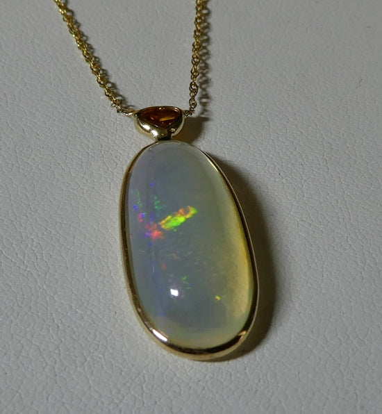 7.50CT SPLENDID UNHEATED 100% NATURAL OPAL & 0.25CT DIAMOND 14K SOLID YELLOW GOLD PENDANT NECKLACE