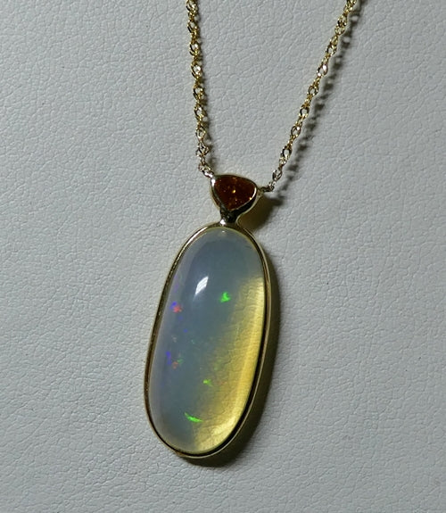 7.50CT SPLENDID UNHEATED 100% NATURAL OPAL & 0.25CT DIAMOND 14K SOLID YELLOW GOLD PENDANT NECKLACE