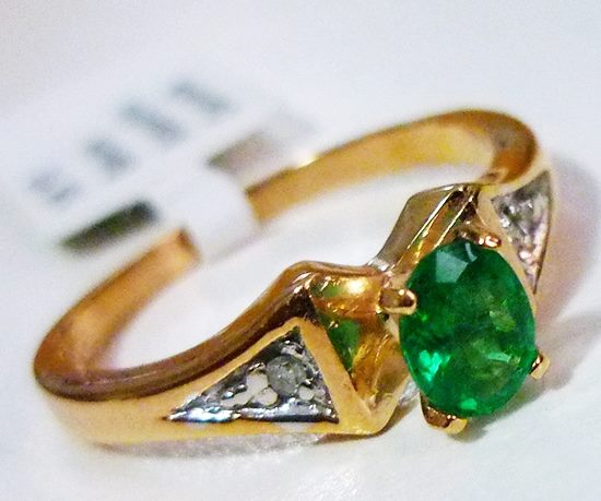 BEAUTIFUL EMERALD & DIAMOND 10K SOLID YELLOW GOLD RING