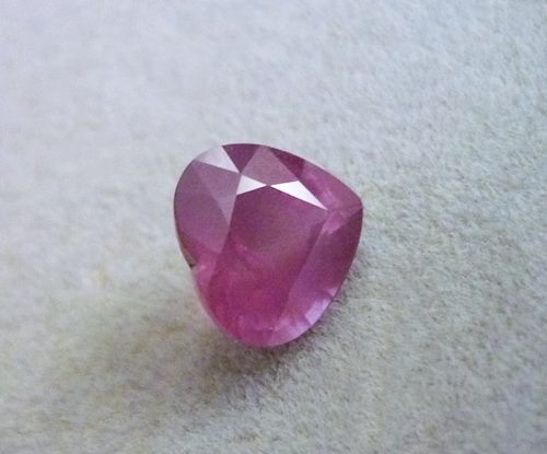 1.93CT 優れた天然ピンクスピネル