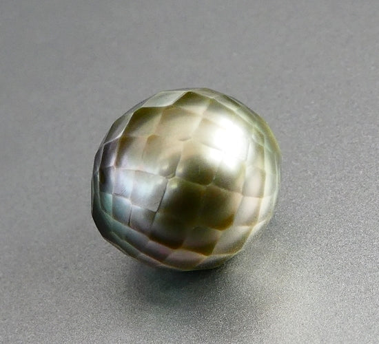 12.10MM EXCELLENT GENUINE SOUTH SEA CUSTOM GREEN GREY TAHITIAN PEARL