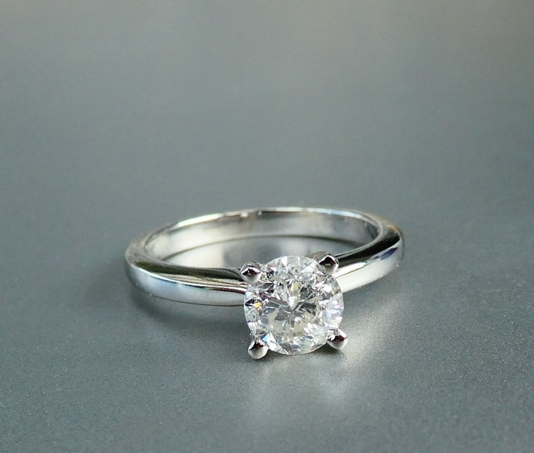 0.66 CT 認定 100% 天然ソリティア ラウンド ダイヤモンド ソリッド プラチナ リング 3.80gr