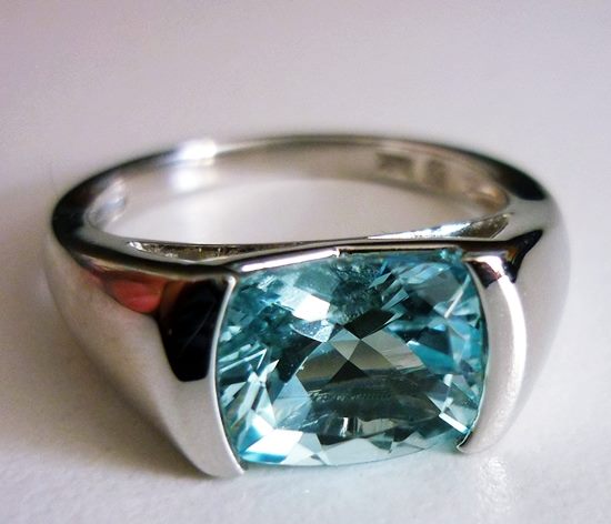 2.20CT 優れたアクアマリン 18K ソリッド ホワイト ゴールド リング