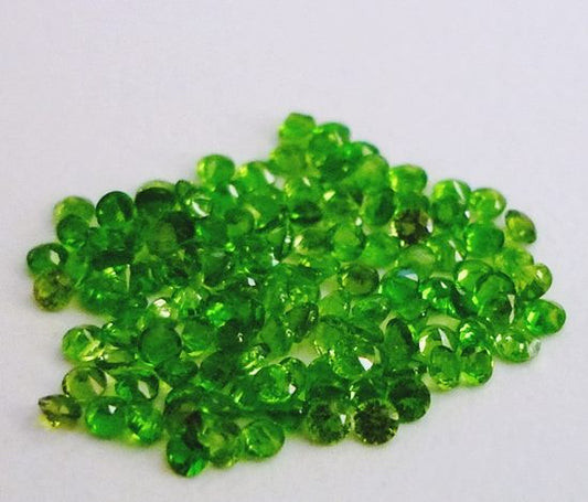 2.67CT EXQUISITE DAZZLING TOP CHROME GREEN DIOPSIDE LOT