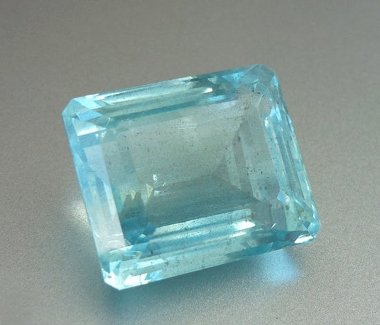 20.62CT CERTIFIED UNTREATED HUGE 100% NATURAL BLUE AQUAMARINE
