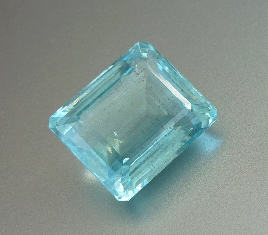 20.62CT CERTIFIED UNTREATED HUGE 100% NATURAL BLUE AQUAMARINE