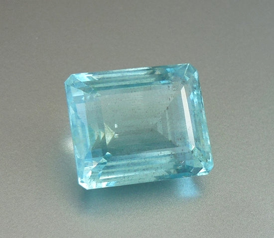 20.62CT CERTIFIED UNTREATED HUGE 100% NATURAL BLUE AQUAMARINE