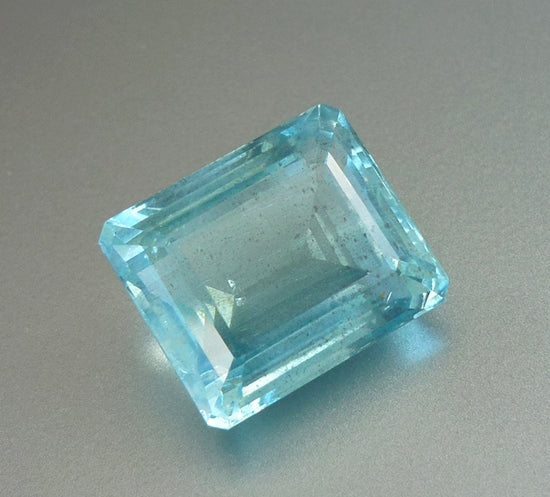 20.62CT CERTIFIED UNTREATED HUGE 100% NATURAL BLUE AQUAMARINE
