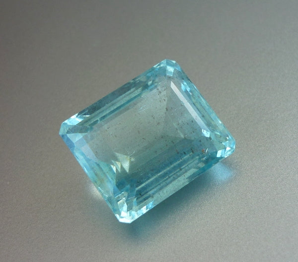 20.62CT CERTIFIED UNTREATED HUGE 100% NATURAL BLUE AQUAMARINE