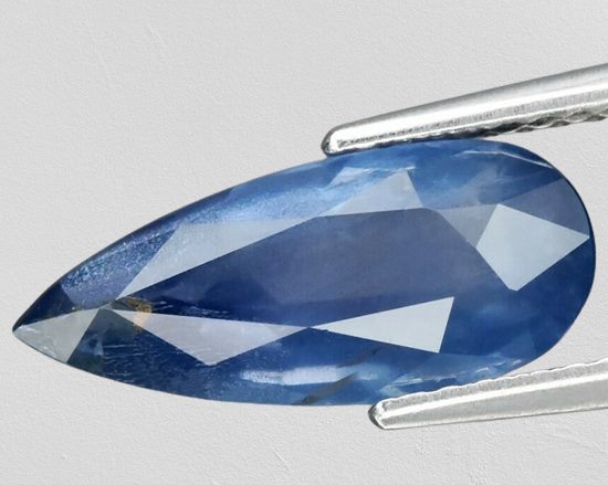 3.06CT 非加熱の素晴らしい巨大なブルー サファイア