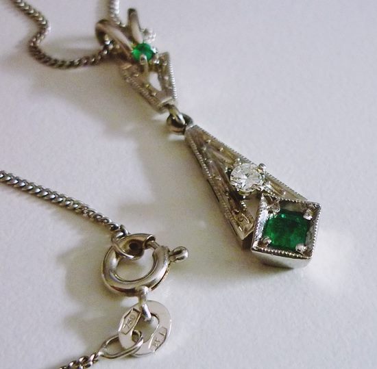 優れたエメラルド & ダイヤモンド 18K ソリッド ホワイト ゴールド ペンダント ネックレス