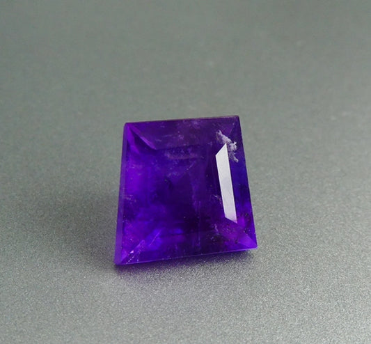 5.30CT UNHEATED GORGEOUS FANCY CUT 100% NATURAL PURPLE AMETHYST