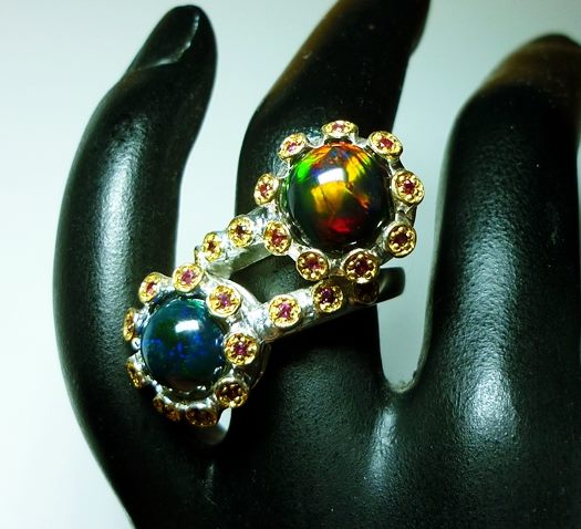 63.00CT ユニークなデザインのオパール & ロードライト 925 スターリングシルバー リング