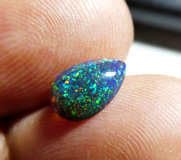 0.75CT UNHEATED 100% NATURAL BEAUTIFUL PIN FIRE CRYSTAL OPAL