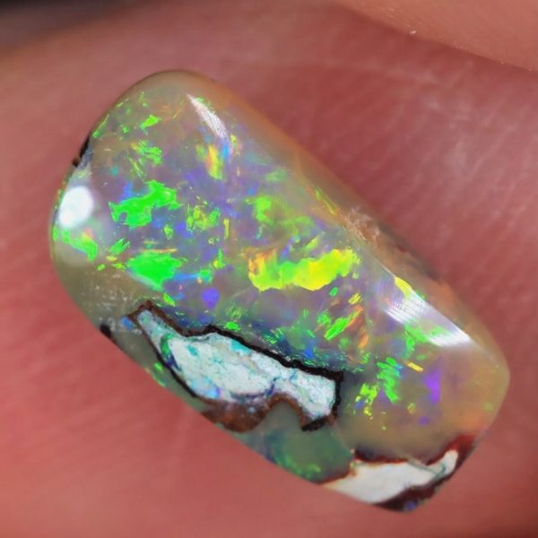 1.39CT EXCELLENT UNIQUE NATURAL AUSTRALIAN BOULDER OPAL