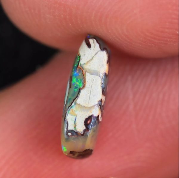 1.39CT EXCELLENT UNIQUE NATURAL AUSTRALIAN BOULDER OPAL