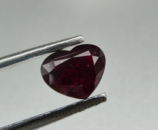 1.73CT UNHEATED HEART CUT 100% NATURAL BLOOD RED RUBY