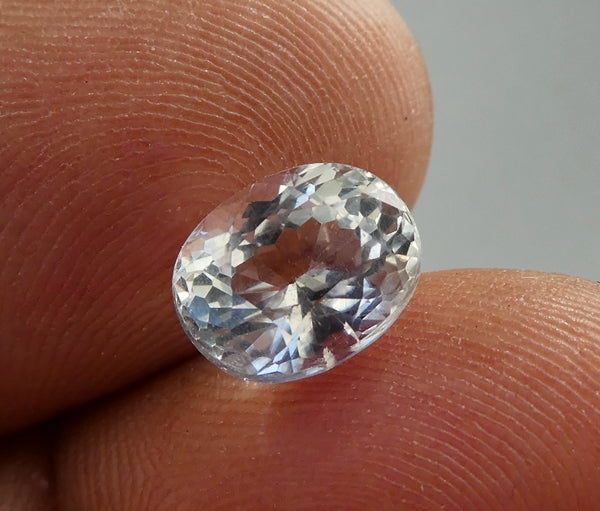 2.38CT EXCELLENT FACETED OVAL 100% NATURAL BLUE FLASH MOONSTONE