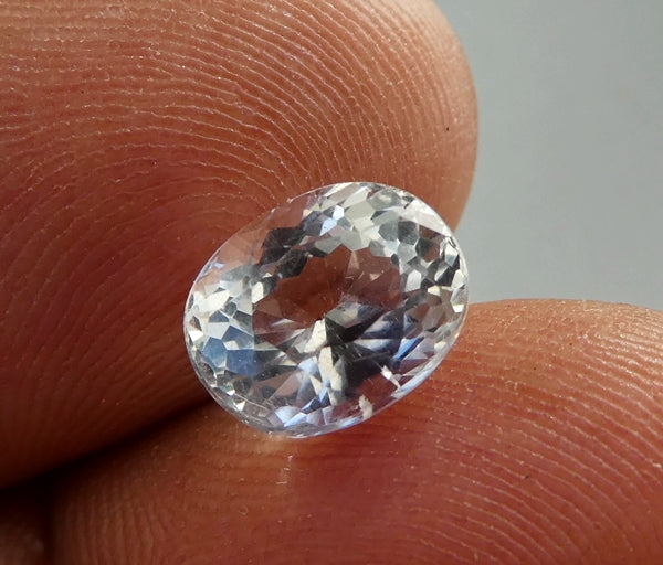 2.38CT EXCELLENT FACETED OVAL 100% NATURAL BLUE FLASH MOONSTONE