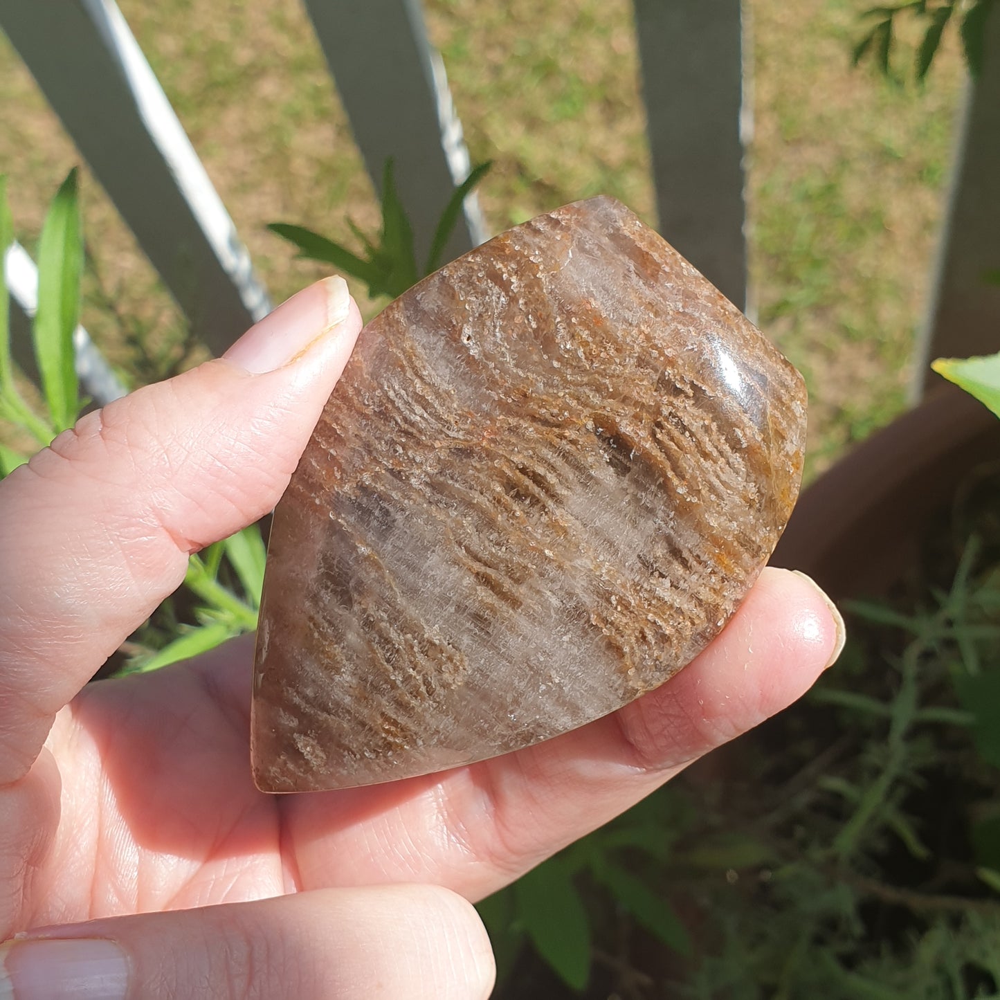 THOUSAND LAYER GARDEN QUARTZ FREEFORM 100.55G