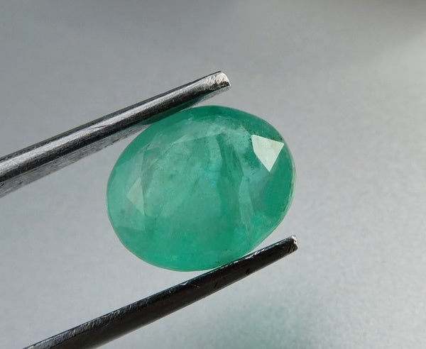 5.04CT SPLENDID HUGE OVAL CUT 100% NATURAL GREEN EMERALD