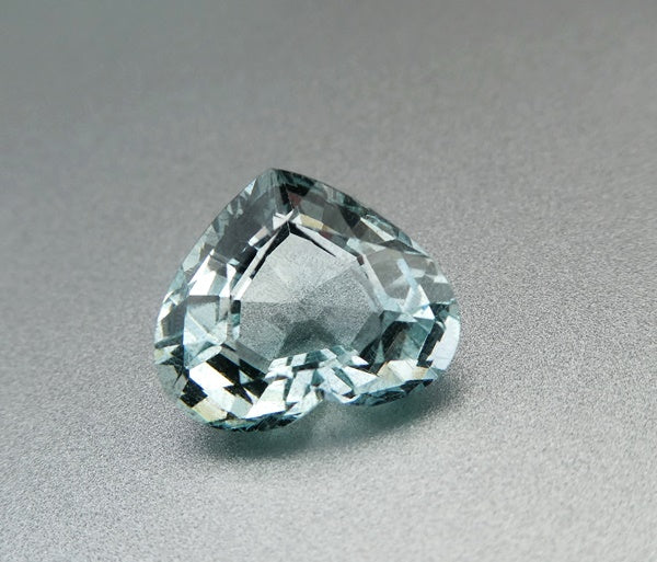 5.64CT UNTREATED DAZZLING HUGE HEART CUT 100% NATURAL AQUA BLUE AQUAMARINE