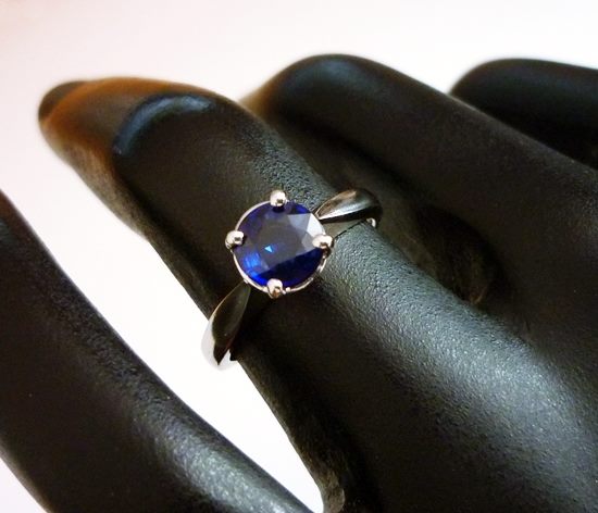 1.05 CT 認定済み優れた 100% 天然ブルー サファイア ソリティア ソリッド プラチナ リング $3350