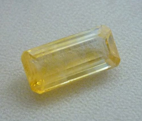 1.37CT GORGEOUS 100% NATURAL YELLOW SAPPHIRE