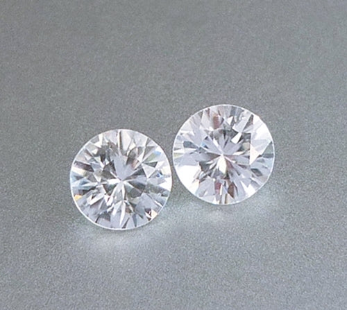 1.34CT 優れたラウンド 100% 天然無色ホワイト ジルコン ペア