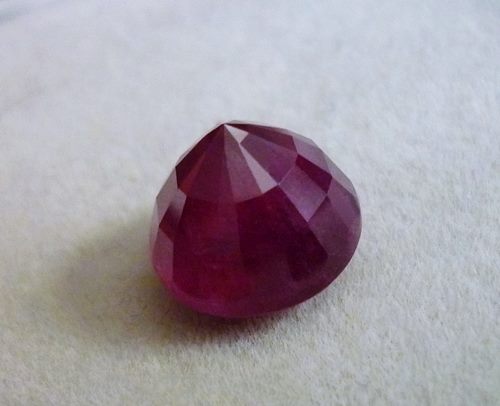 11.49CT SPLENDID PURPLE RED ROUND RUBY