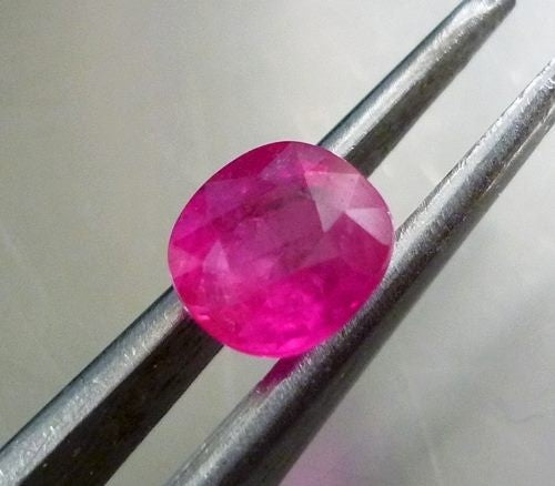 1.62CT GORGEOUS HUGE PINKISH RED NATURAL RUBY