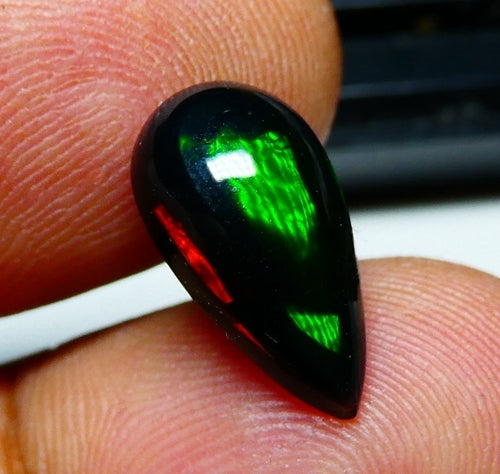2.59CT UNHEATED RAINBOW STUNNER FLASHING 100% NATURAL BLACK OPAL