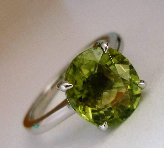 2.59 CT 認定天然イエロー グリーン トルマリン ソリティア ソリッド プラチナ リング