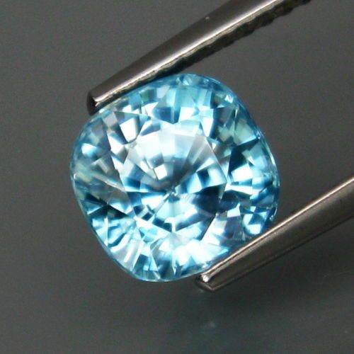 3.28CT 完璧な天然ブルージルコン