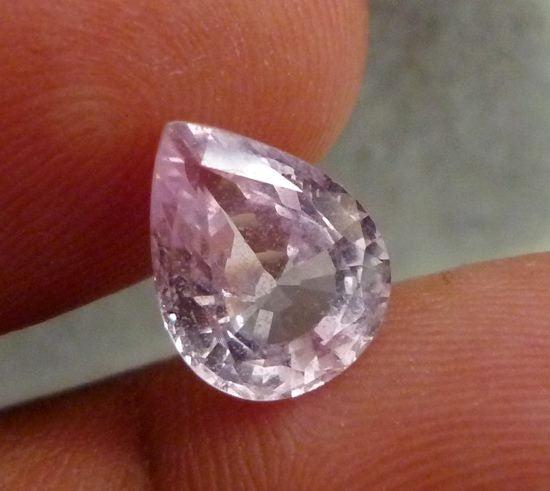 3.32CT EXCELLENT PEAR CUT PINK SAPPHIRE