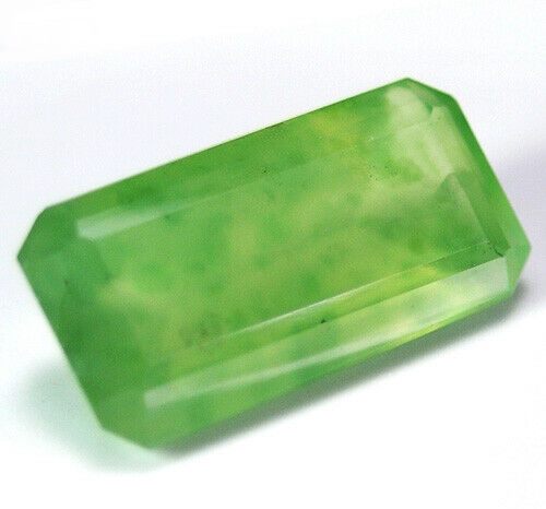 4.50CT EXCELLENT OLIVE GREEN GROSSULAR GARNET