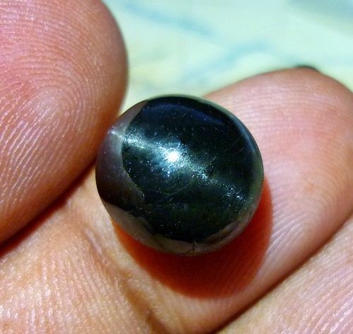 8.00CT 天然ブラック スキャポライト キャッツアイ