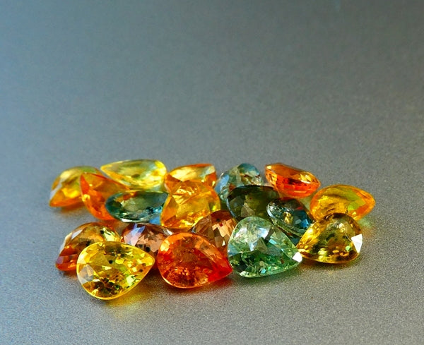 6.42CT SPLENDID PEAR CUT 100% NATURAL MULTI-COLOUR SAPPHIRE LOT