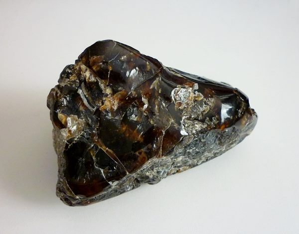 911.50CT EXCELLENT HUGE POLISHED MEXICAN BLUE AMBER