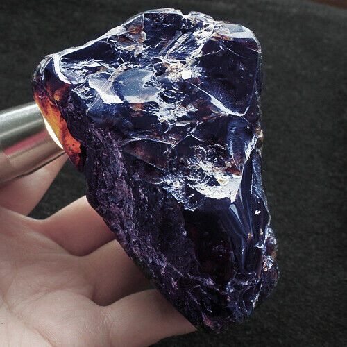 911.50CT EXCELLENT HUGE POLISHED MEXICAN BLUE AMBER
